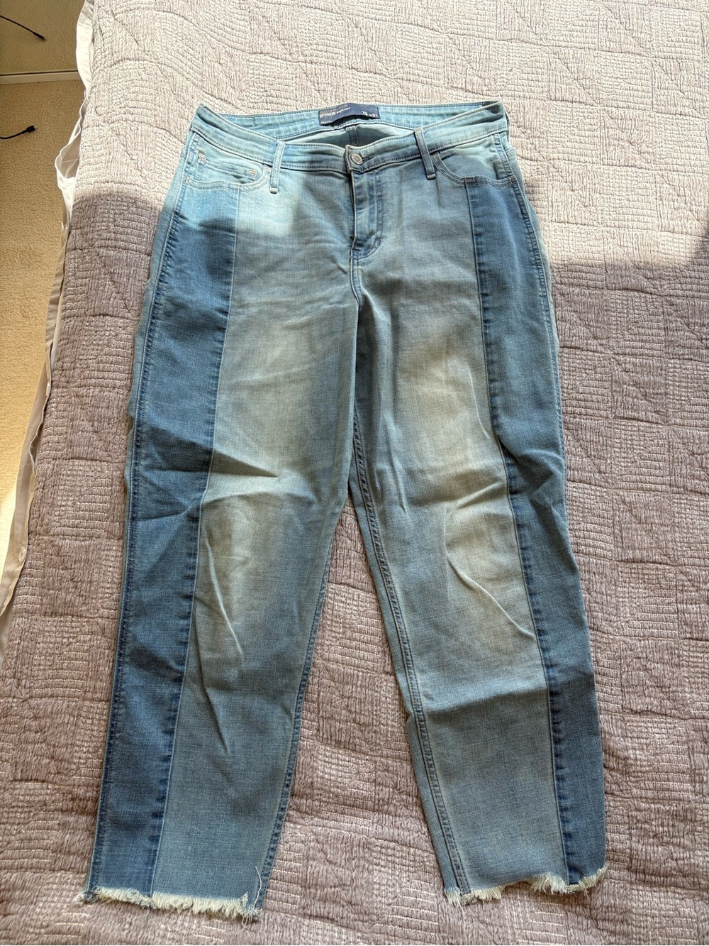 HOLLISTER Two-Tone Light Blue Women’s Jeans - Casual Panel Style